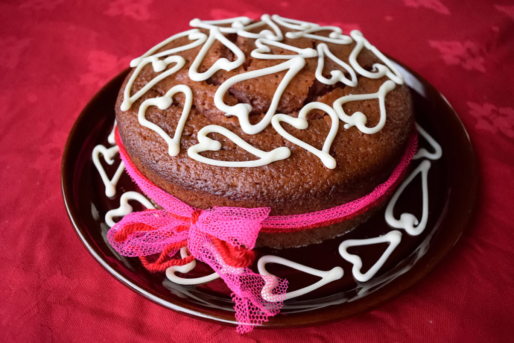 Natural pink valentine's day cake.